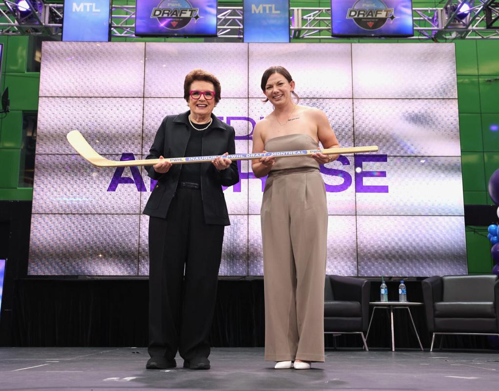 'The world's the limit': Erin Ambrose, Laura Stacey get ready for new era of women's hockey asset 1